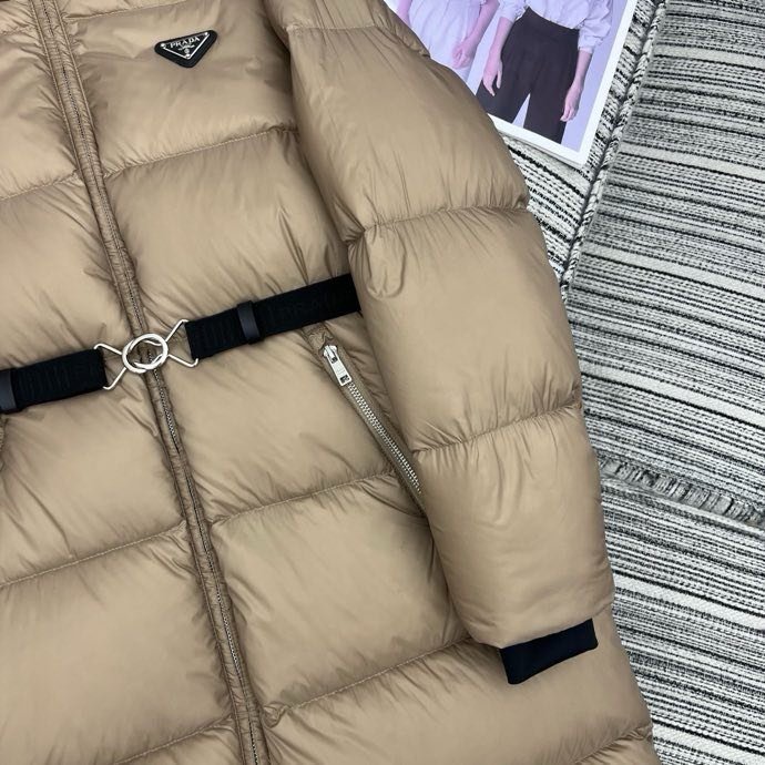 Пуховик с капюшоном женский фото 8