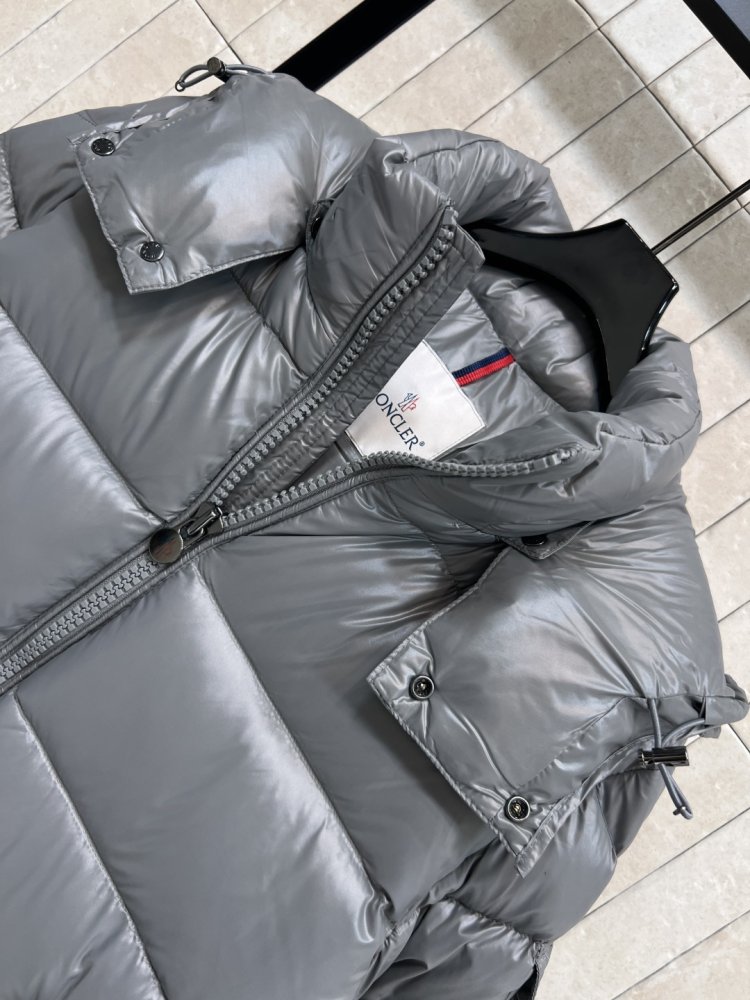 Down jacket from hood фото 2