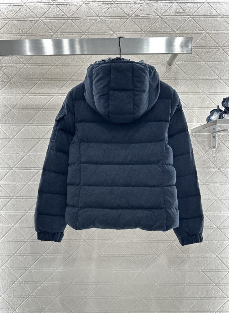 Down jacket from hood фото 2
