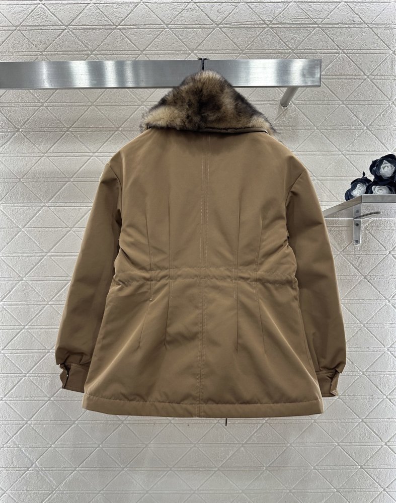 Пуховик з капюшоном фото 2