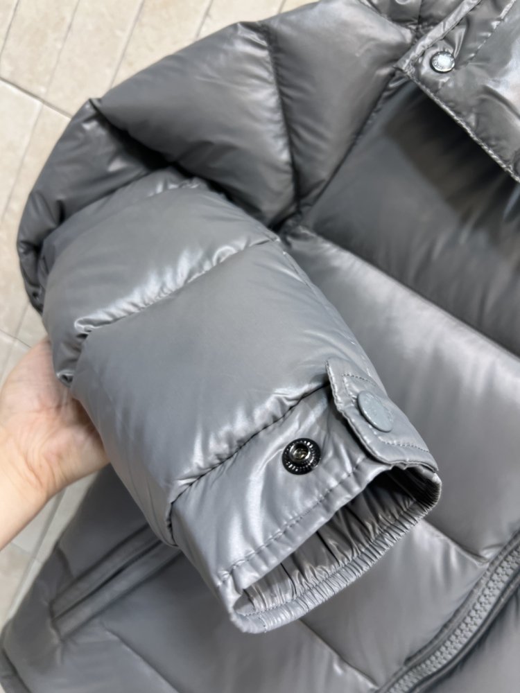 Down jacket from hood фото 5