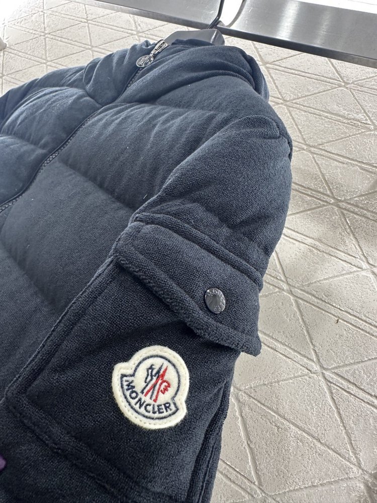 Down jacket from hood фото 6