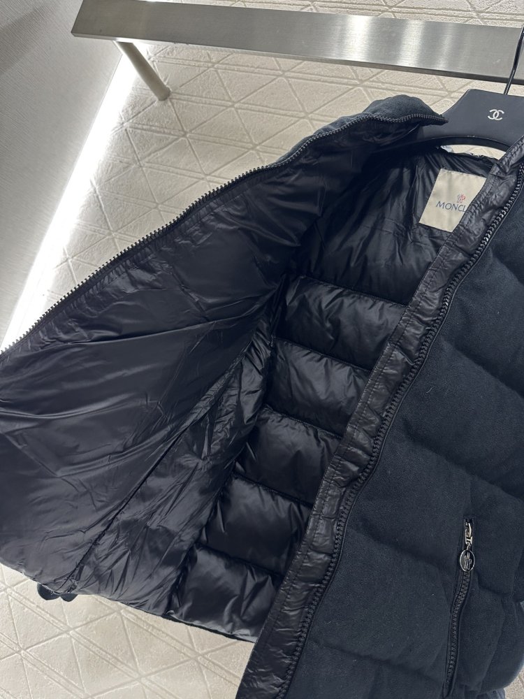 Down jacket from hood фото 8