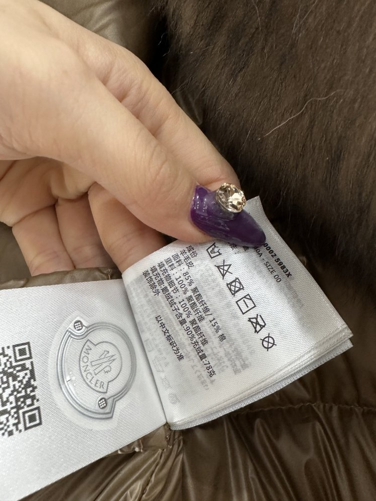 Пуховик з капюшоном фото 9