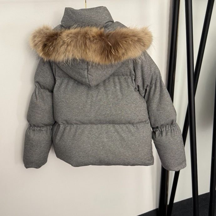 Down jacket from fur collar фото 4