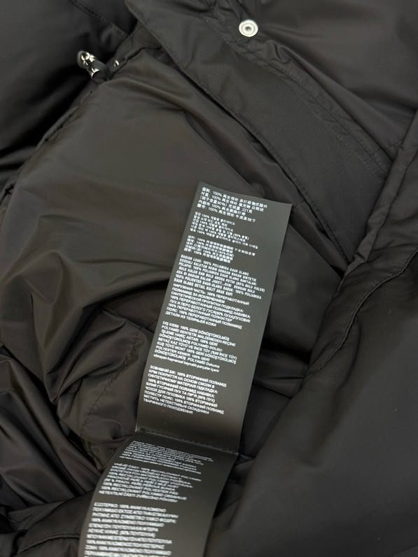 Down jacket from bag across shoulder фото 6