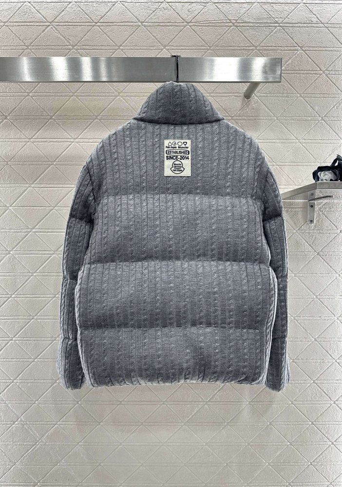 Down jacket from тисненым collar-reception фото 2