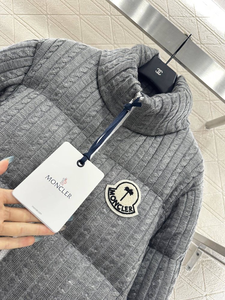 Down jacket from тисненым collar-reception фото 3