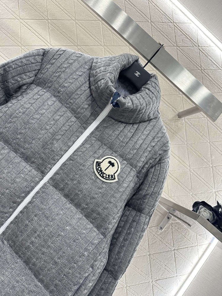 Down jacket from тисненым collar-reception фото 7