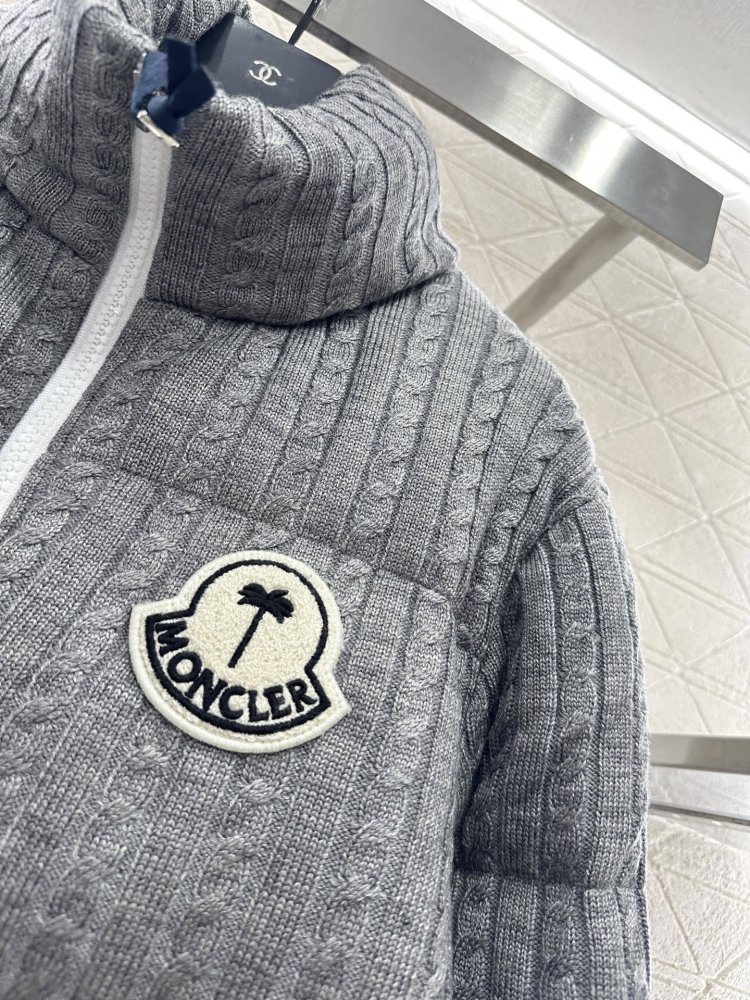 Down jacket from тисненым collar-reception фото 8