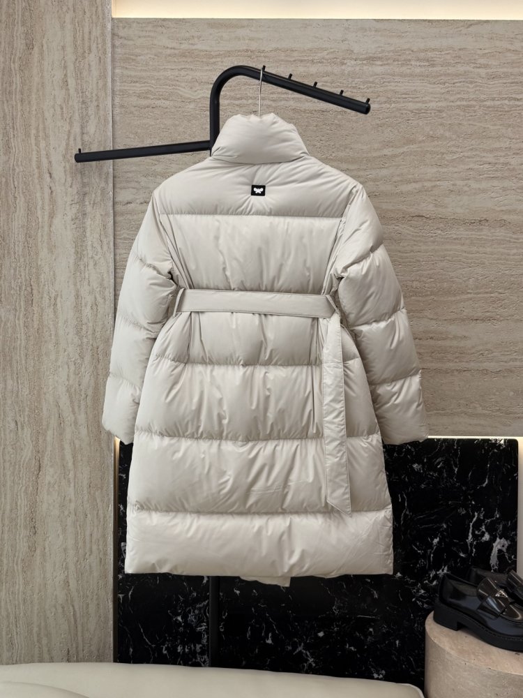 Пуховик з коміром стійкою і довгими рукавами фото 2