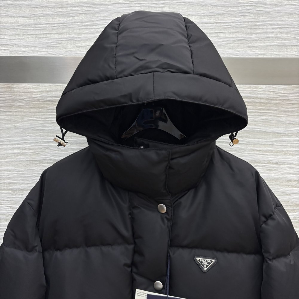 Down jacket female from hood and fitting waist фото 2