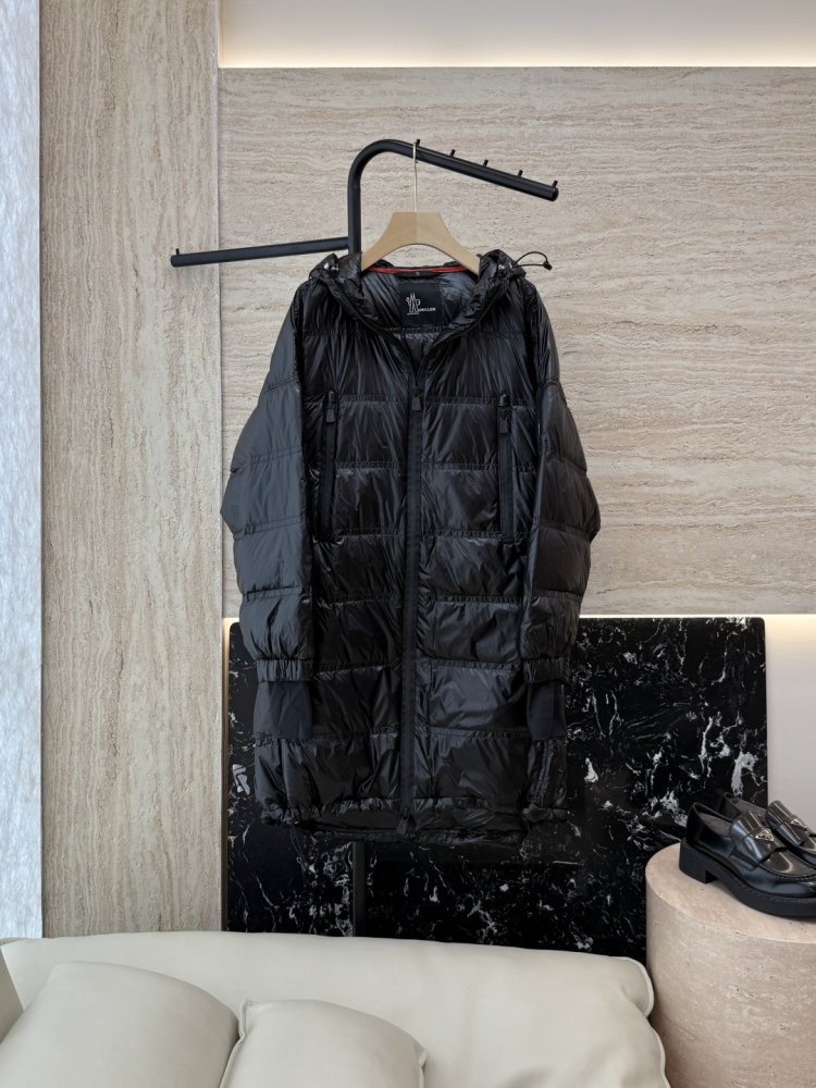 Пуховик женский с капюшоном