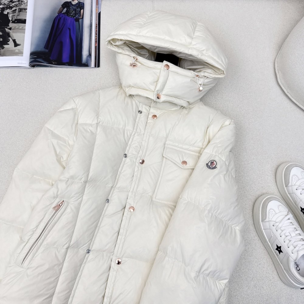 Пуховик женский с капюшоном фото 2