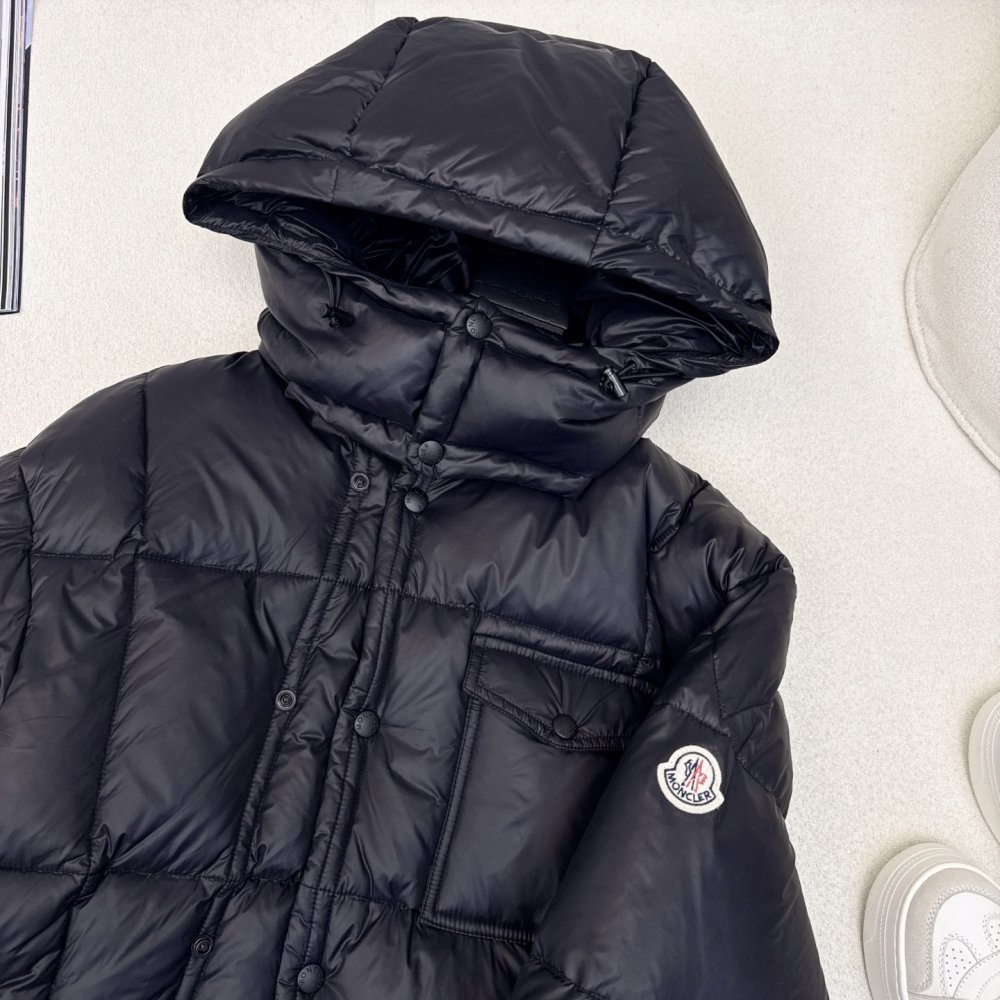 Пуховик женский с капюшоном фото 3