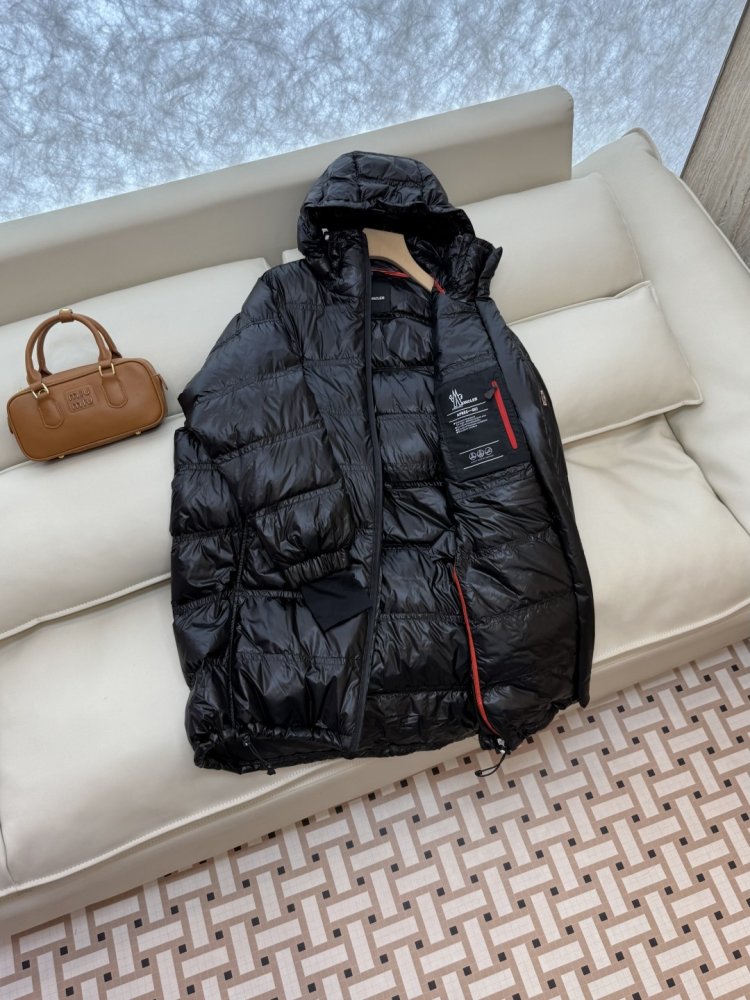 Пуховик женский с капюшоном фото 4