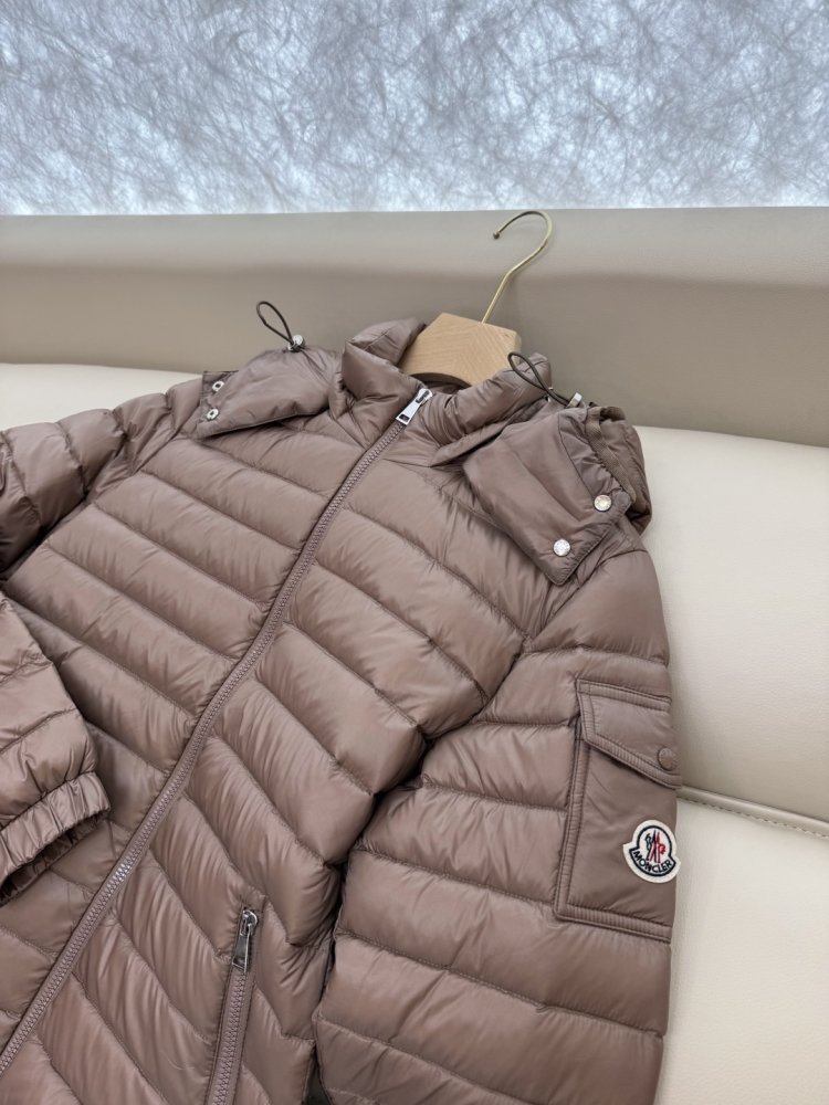 Пуховик женский с капюшоном фото 7