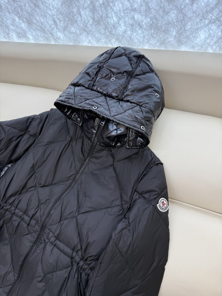 Пуховик женский с капюшоном фото 7