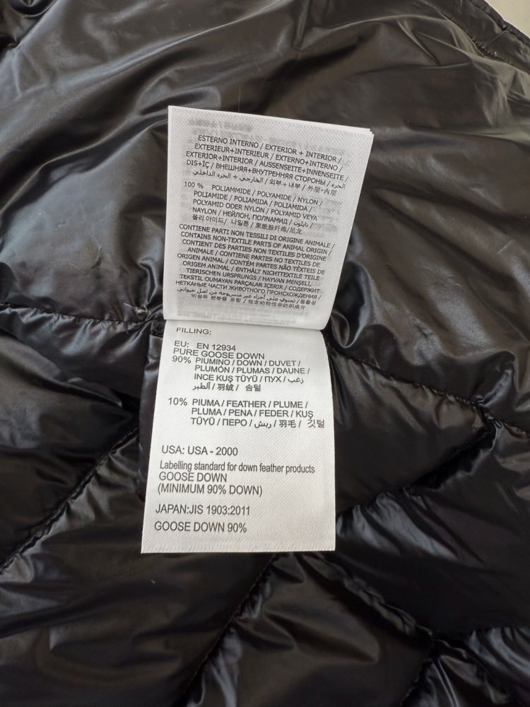 Пуховик женский с капюшоном фото 9