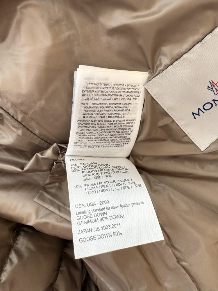 Пуховик женский с капюшоном фото 9