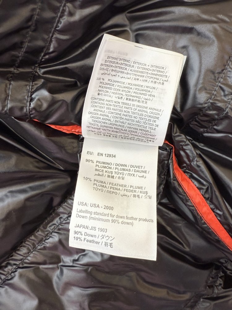 Пуховик женский с капюшоном фото 9