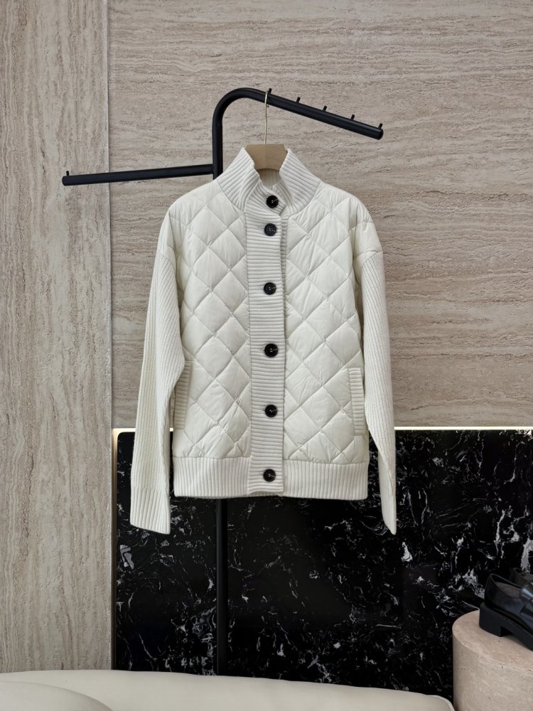 Пуховик женский с кашемировыми рукавами