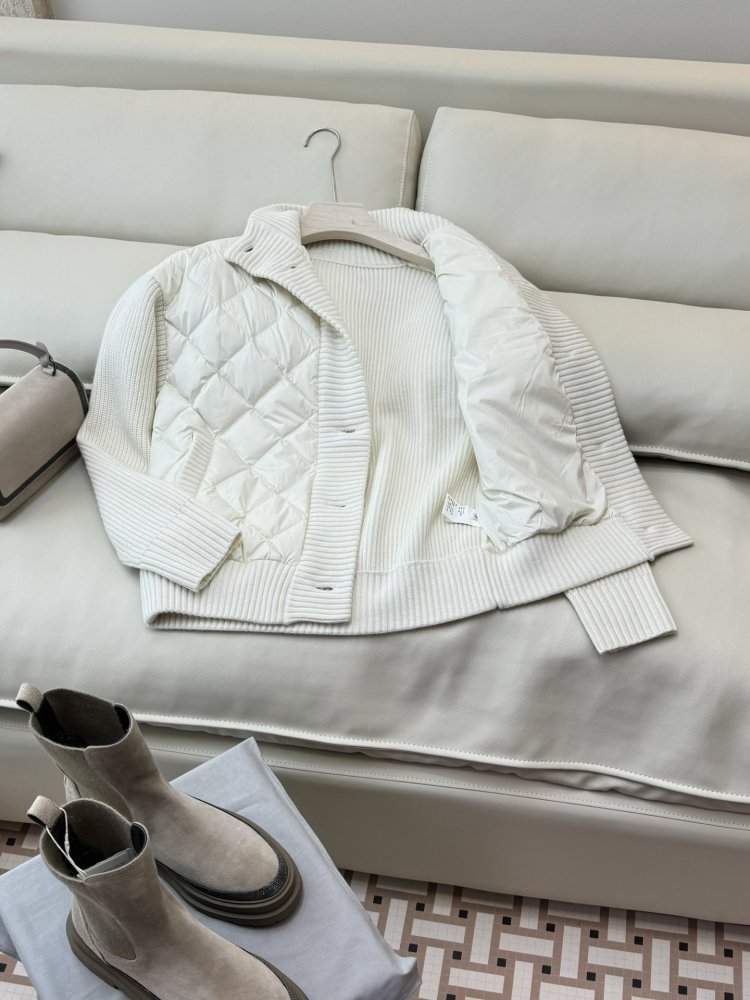 Пуховик женский с кашемировыми рукавами фото 5