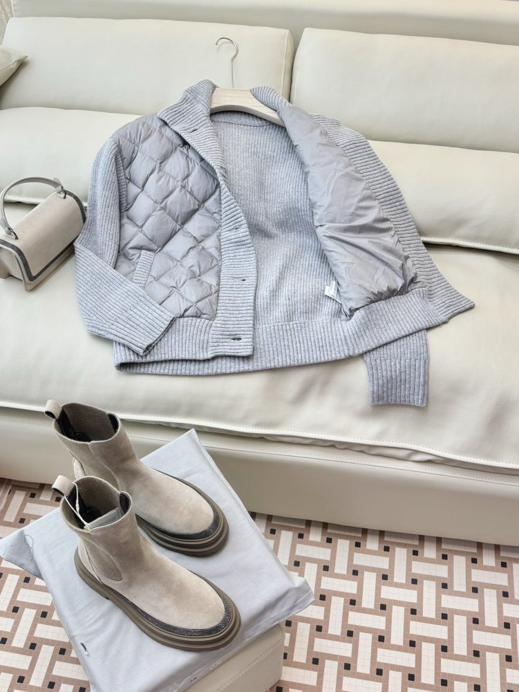 Down jacket female from кашемировыми sleeves фото 6