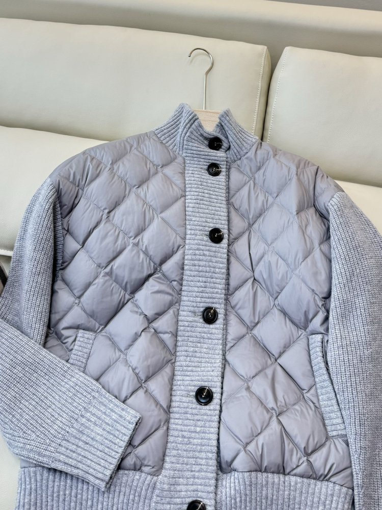 Down jacket female from кашемировыми sleeves фото 7