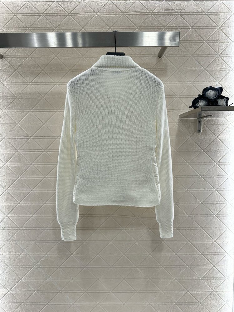 Пуховик женский с шерстяными рукавами фото 2