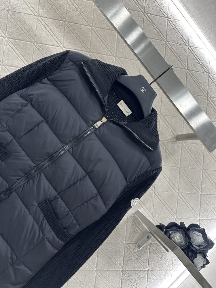 Пуховик женский с шерстяными рукавами фото 3