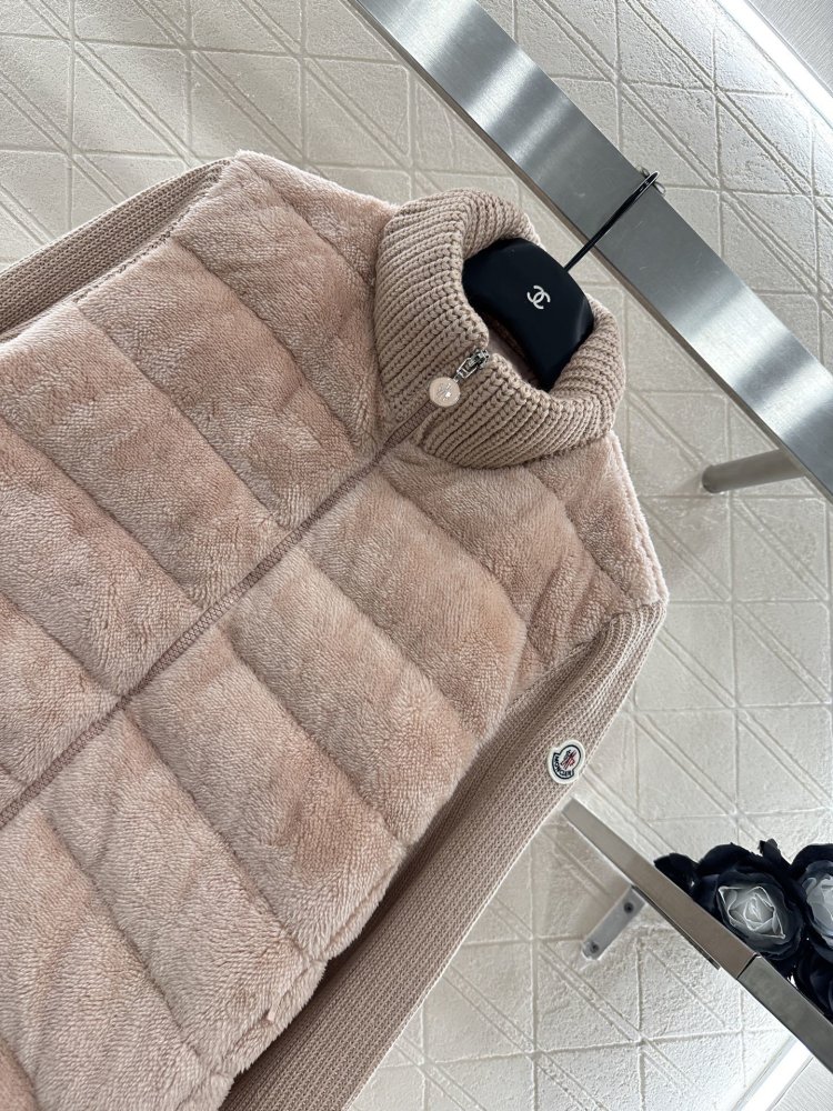 Down jacket female from woolen sleeves фото 3