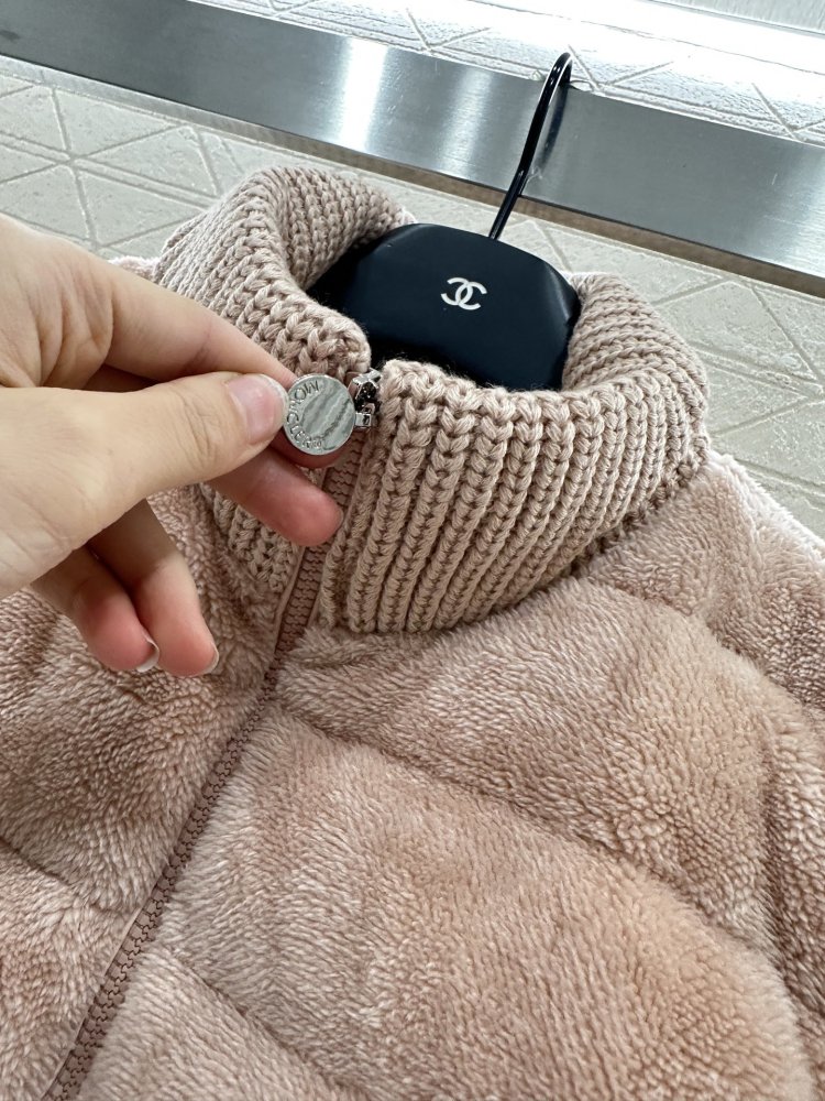 Down jacket female from woolen sleeves фото 4