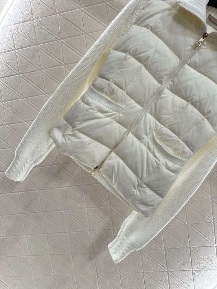 Пуховик женский с шерстяными рукавами фото 5