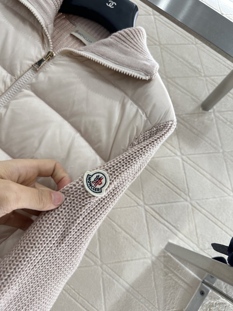 Пуховик женский с шерстяными рукавами фото 6