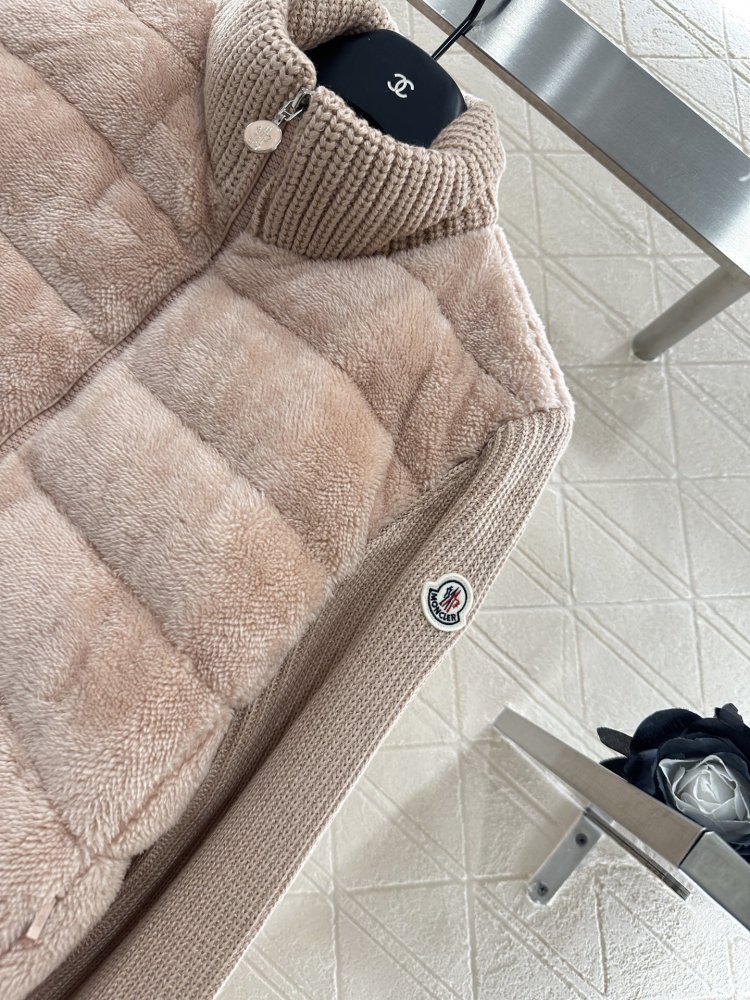 Down jacket female from woolen sleeves фото 6