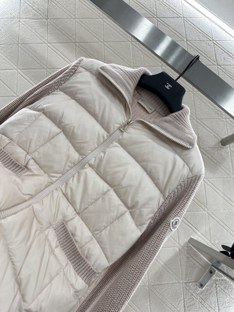 Пуховик женский с шерстяными рукавами фото 7