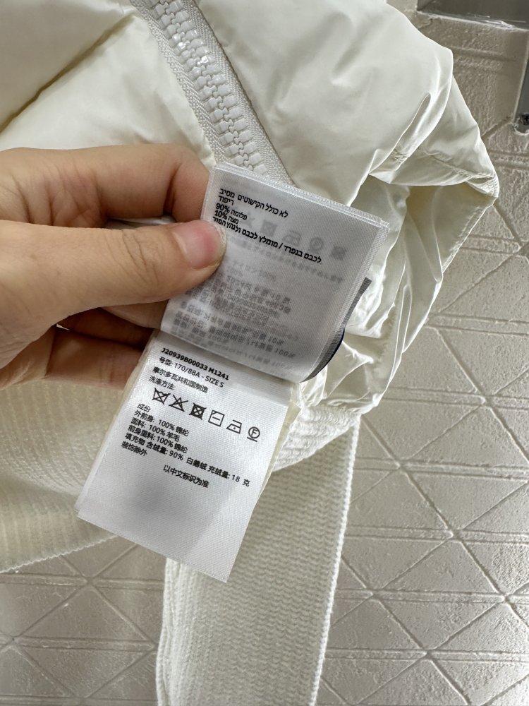 Пуховик женский с шерстяными рукавами фото 9