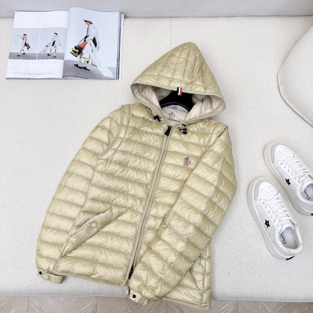 Пуховик женский со съемными рукавами