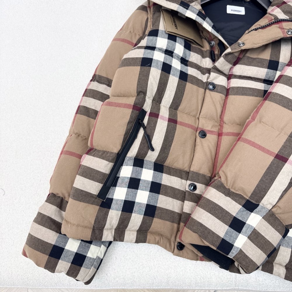 Down jacket female with removable sleeves фото 5