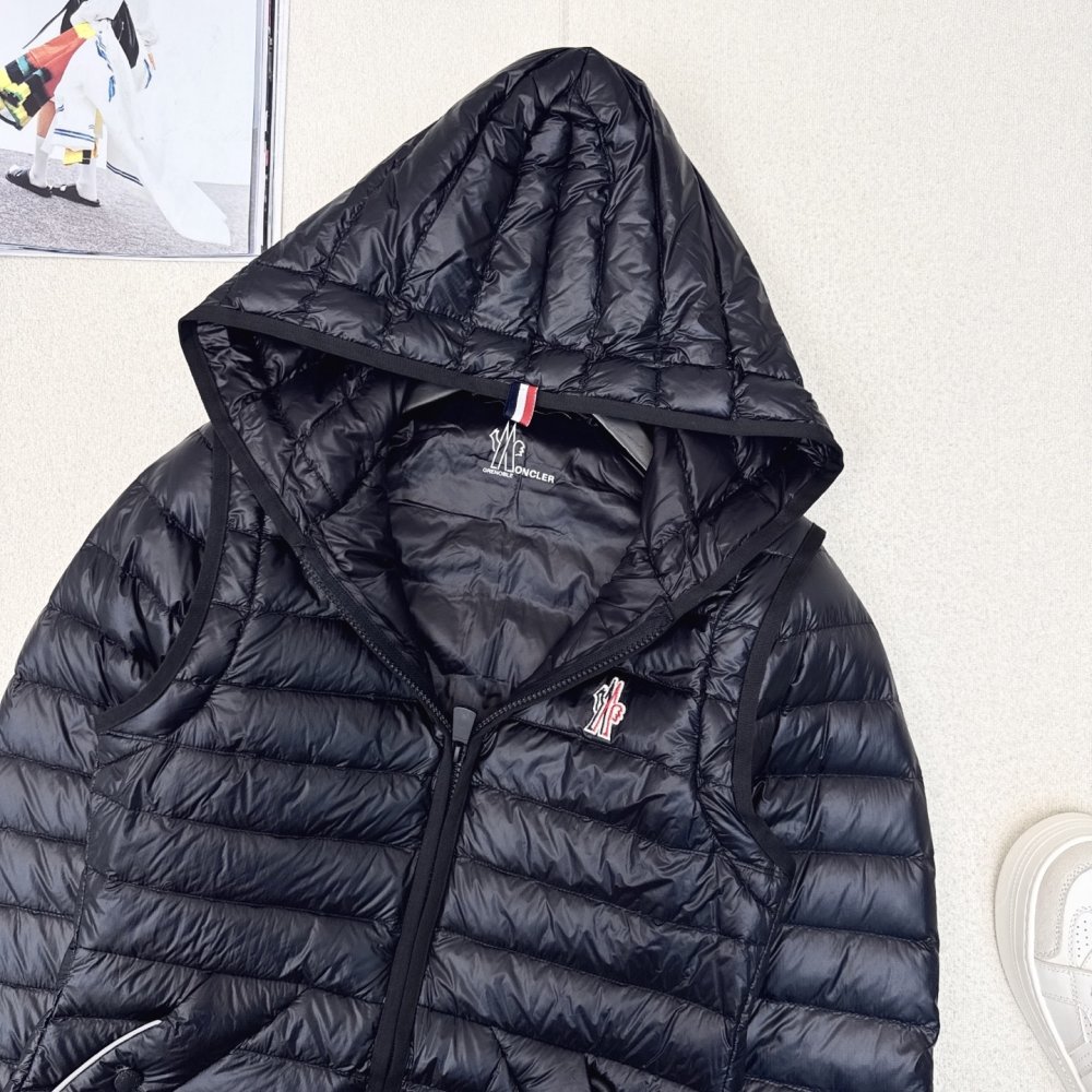 Down jacket female with removable sleeves фото 5