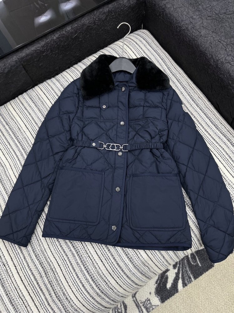 Пуховик жіночий зі съёмным хутряним коміром