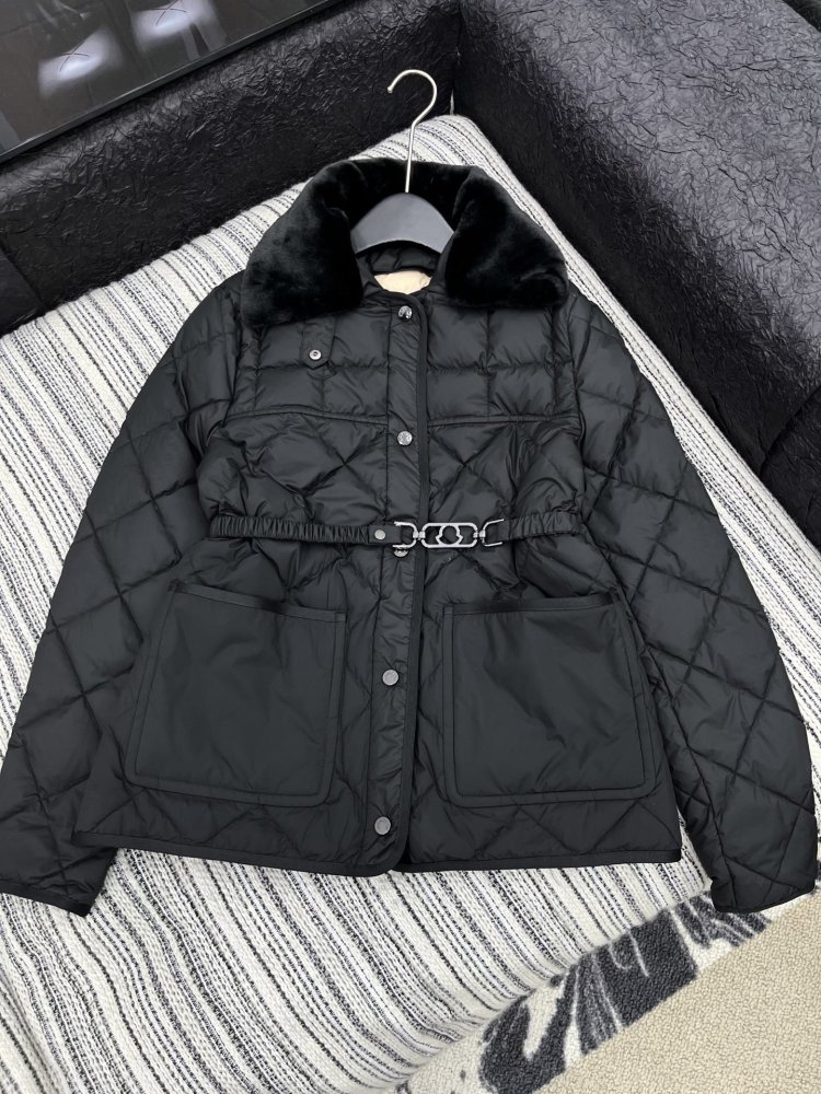 Пуховик жіночий зі съёмным хутряним коміром