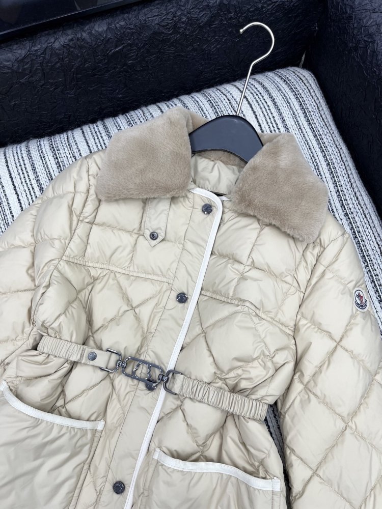 Пуховик жіночий зі съёмным хутряним коміром фото 2