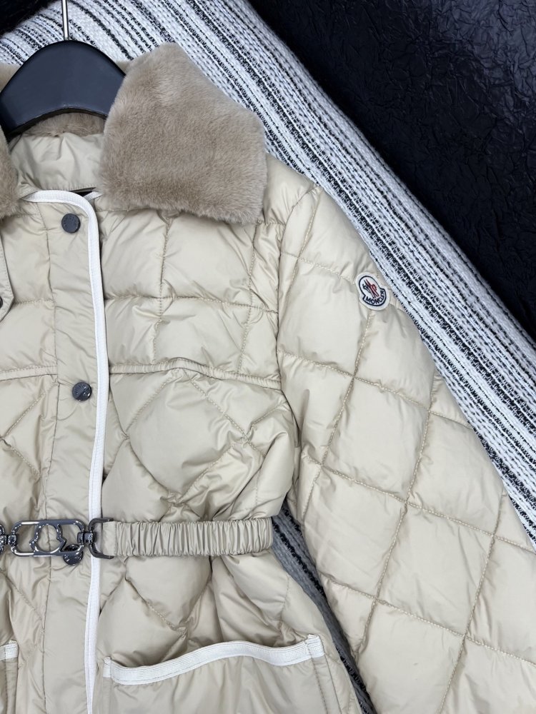 Пуховик жіночий зі съёмным хутряним коміром фото 3