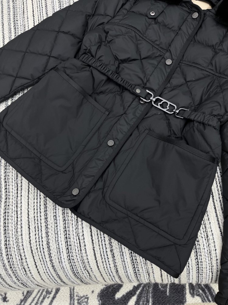 Пуховик жіночий зі съёмным хутряним коміром фото 4