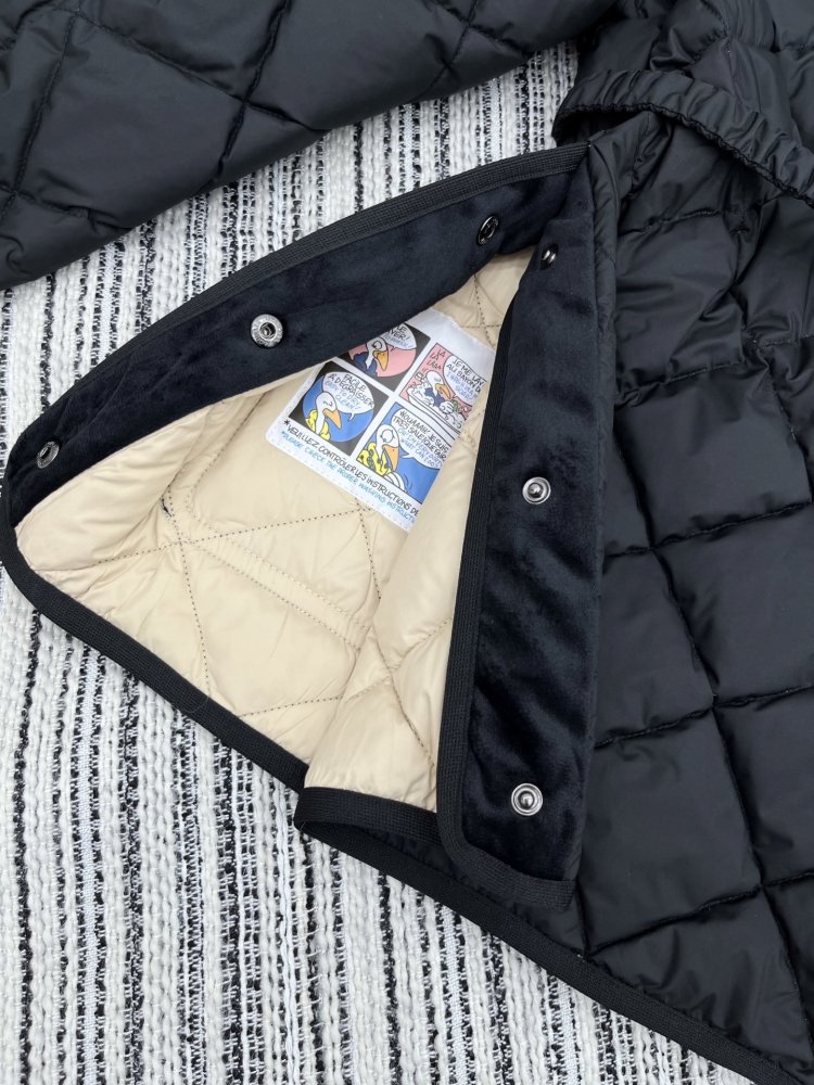 Пуховик жіночий зі съёмным хутряним коміром фото 7