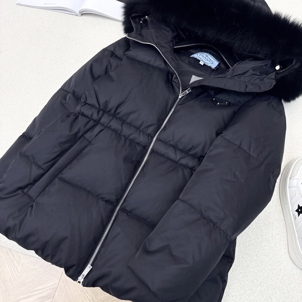 Пуховик женский, воротник капюшона из лисьего меха фото 7