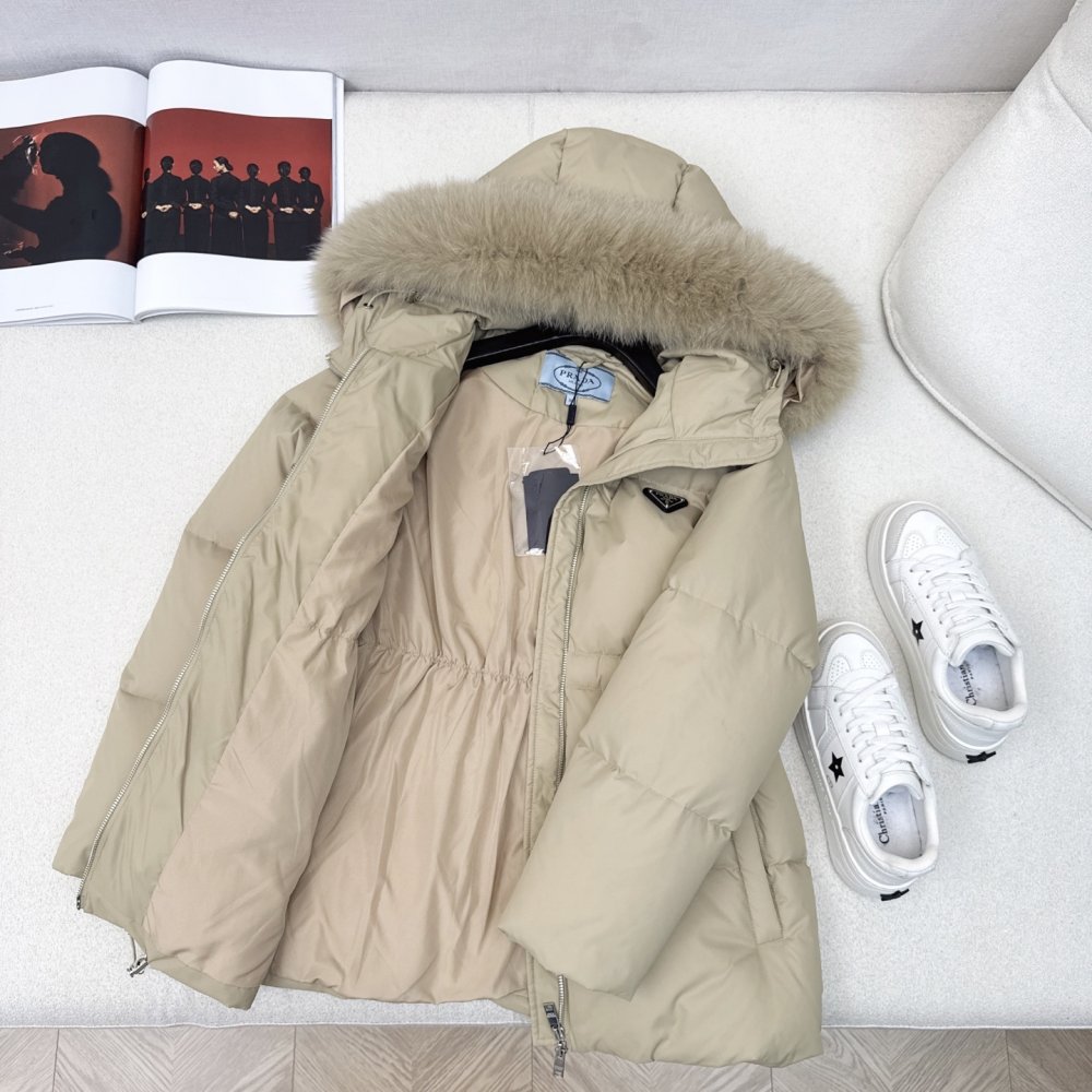 Пуховик женский, воротник капюшона из лисьего меха фото 8