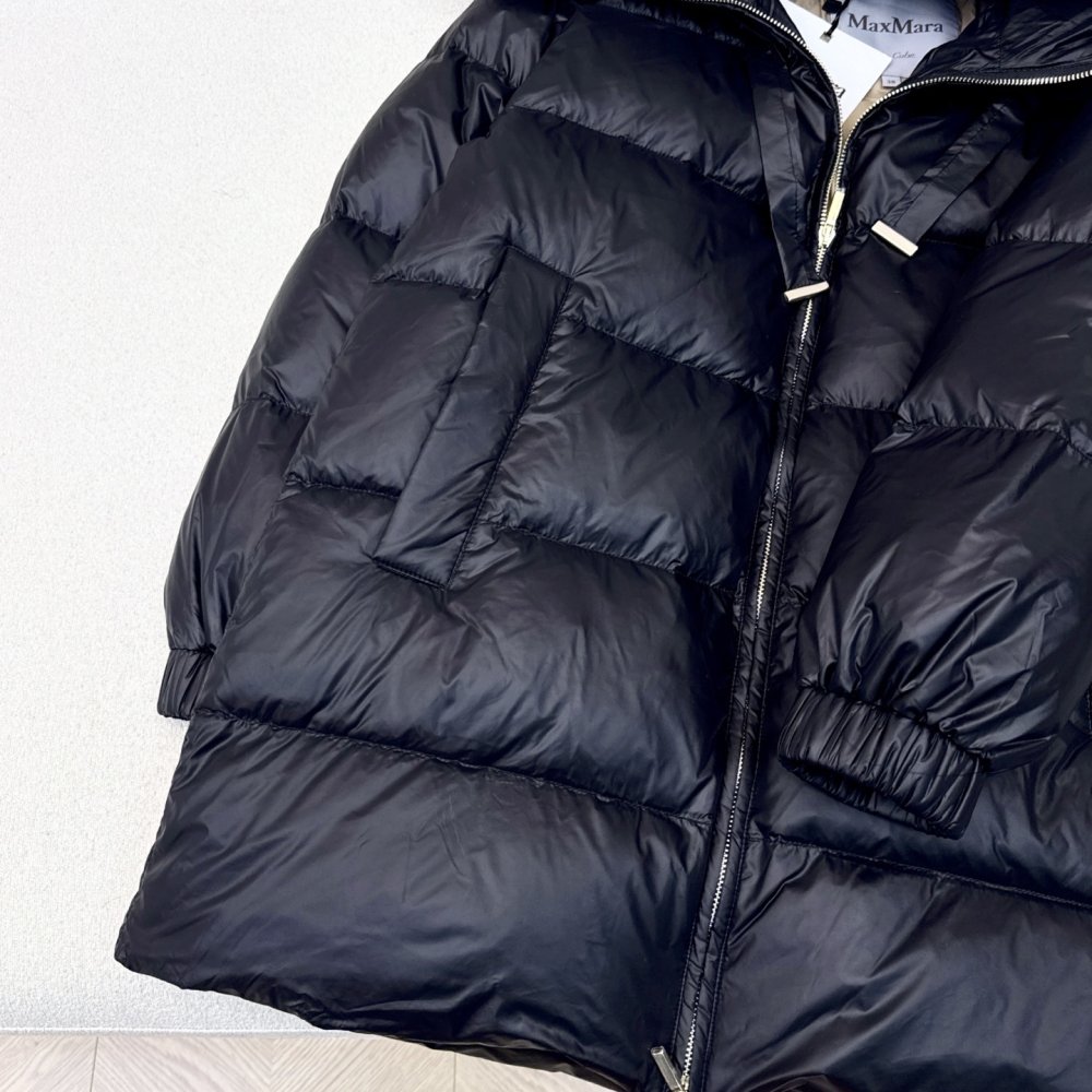 Пуховик жіночий, коміром з хутра єнота фото 5